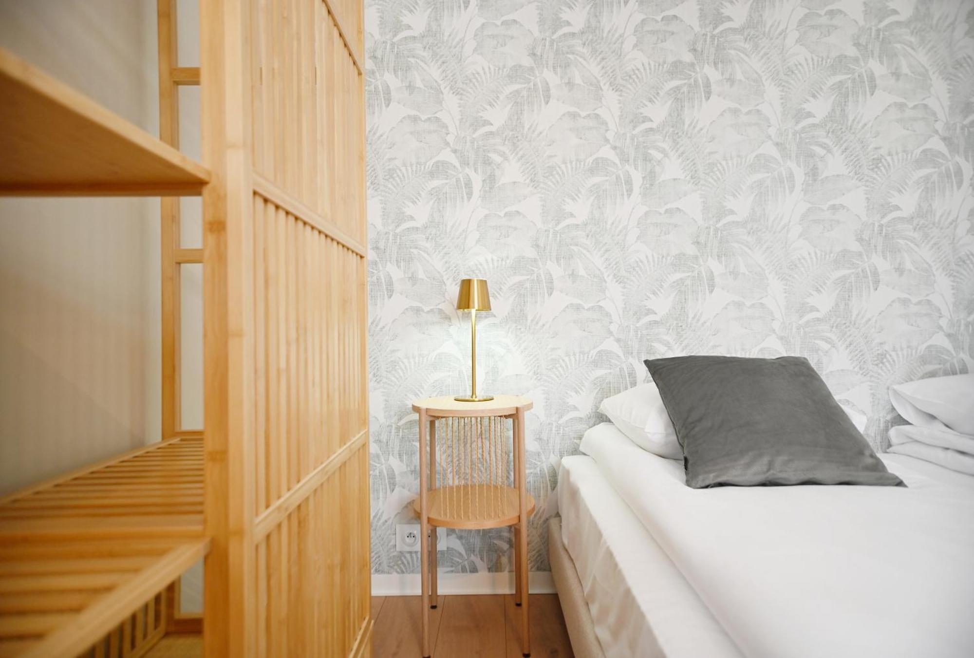 Victus Apartamenty, Compassi